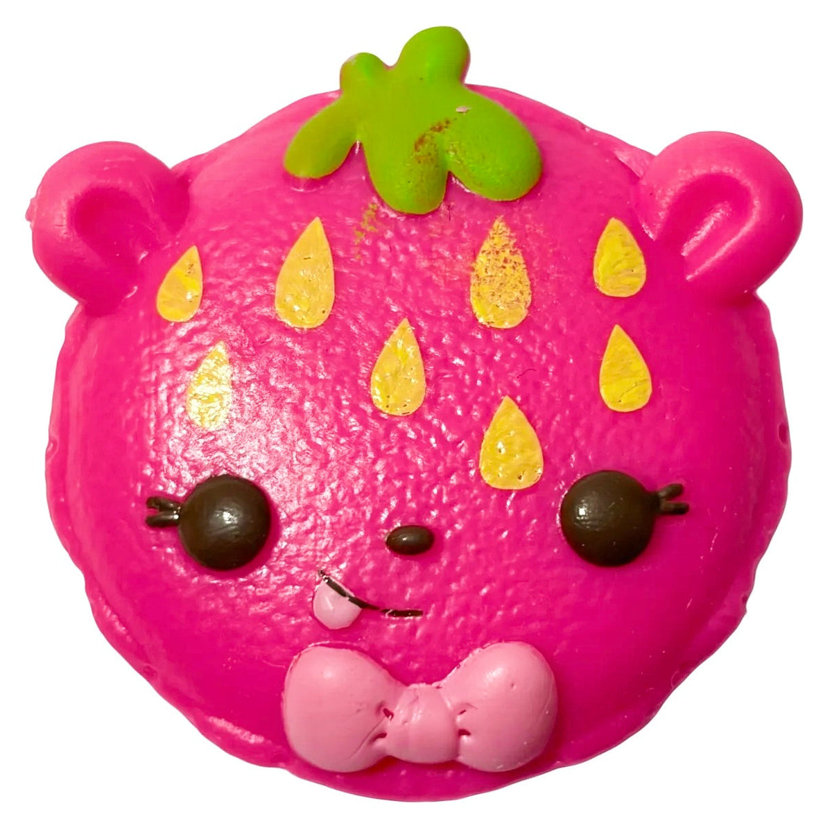 Strawberry Macaron Num Noms